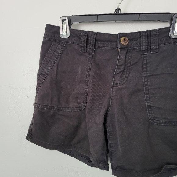 Maurices Women's 5/6 Black Chino Shorts Big Pockets Comfy Summer Spring - Picture 2 of 4